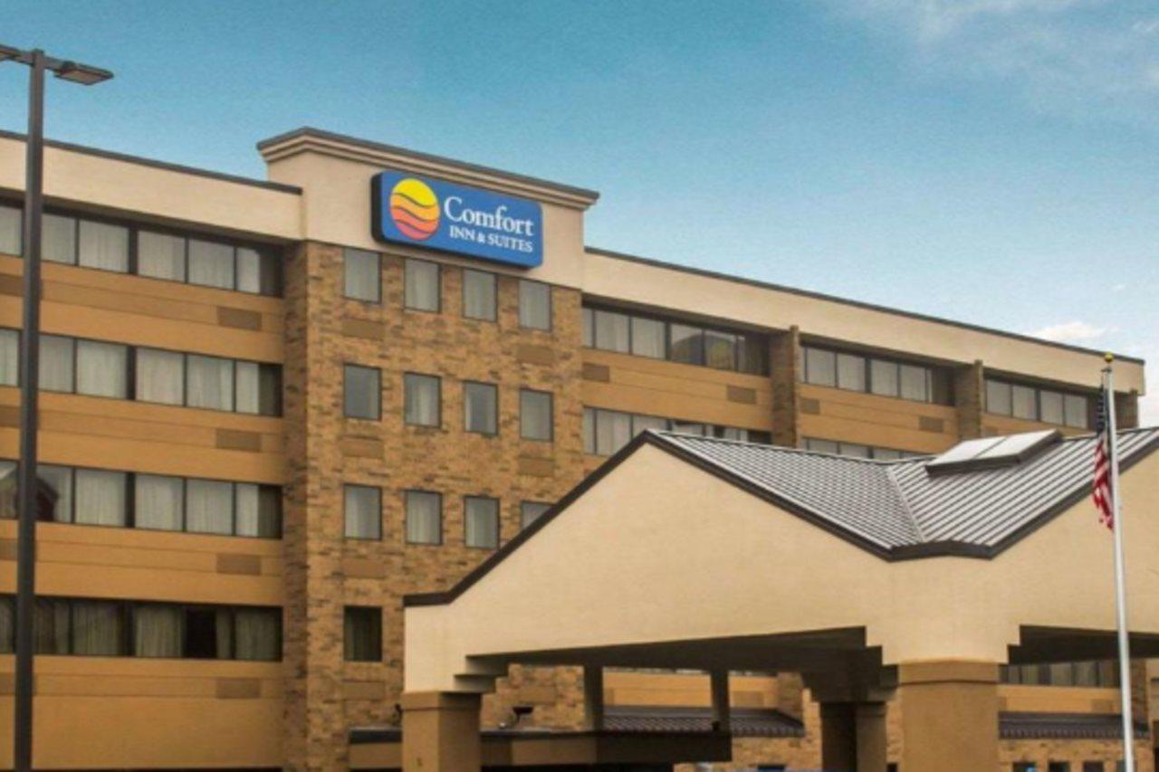 Comfort Inn & Suites Wadsworth Luaran gambar