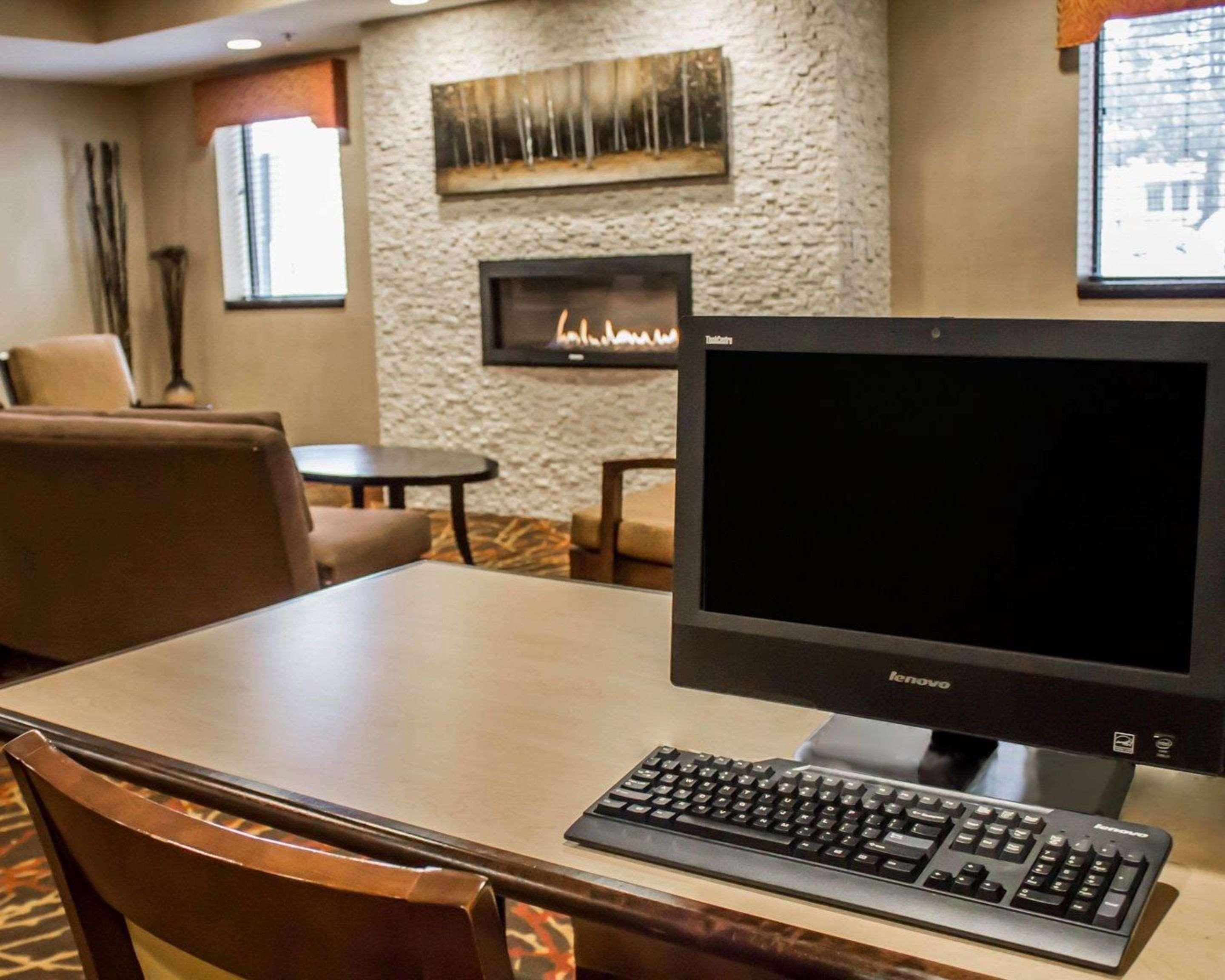 Comfort Inn & Suites Wadsworth Luaran gambar
