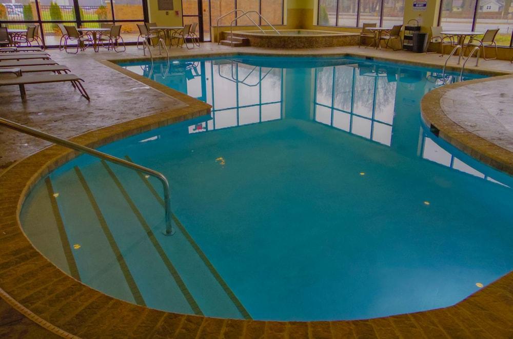 Comfort Inn & Suites Wadsworth Luaran gambar
