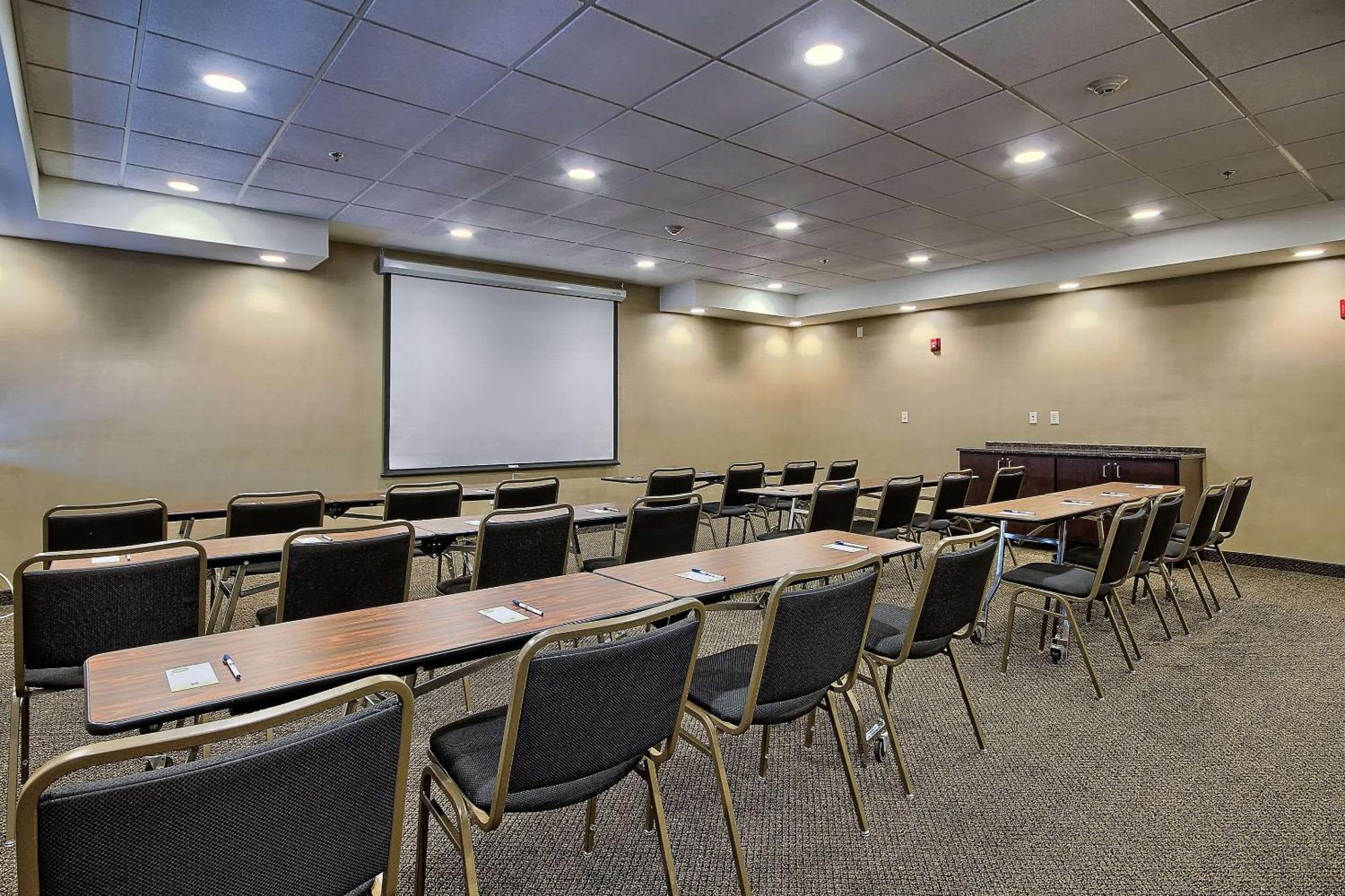 Comfort Inn & Suites Wadsworth Luaran gambar