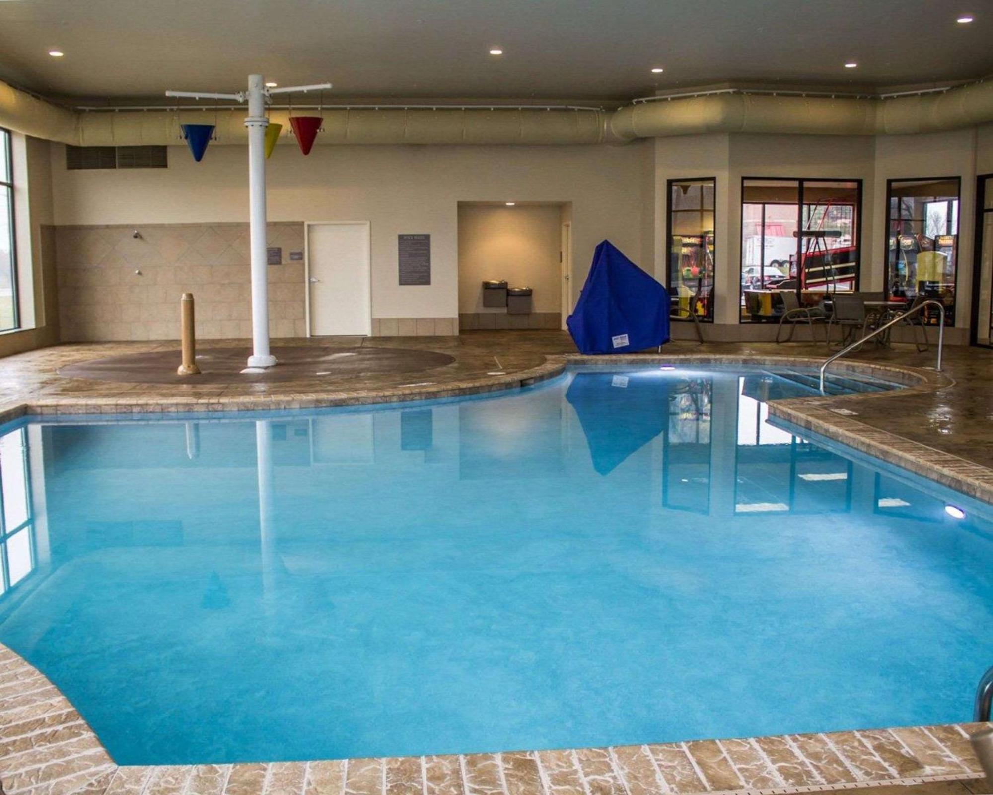 Comfort Inn & Suites Wadsworth Luaran gambar