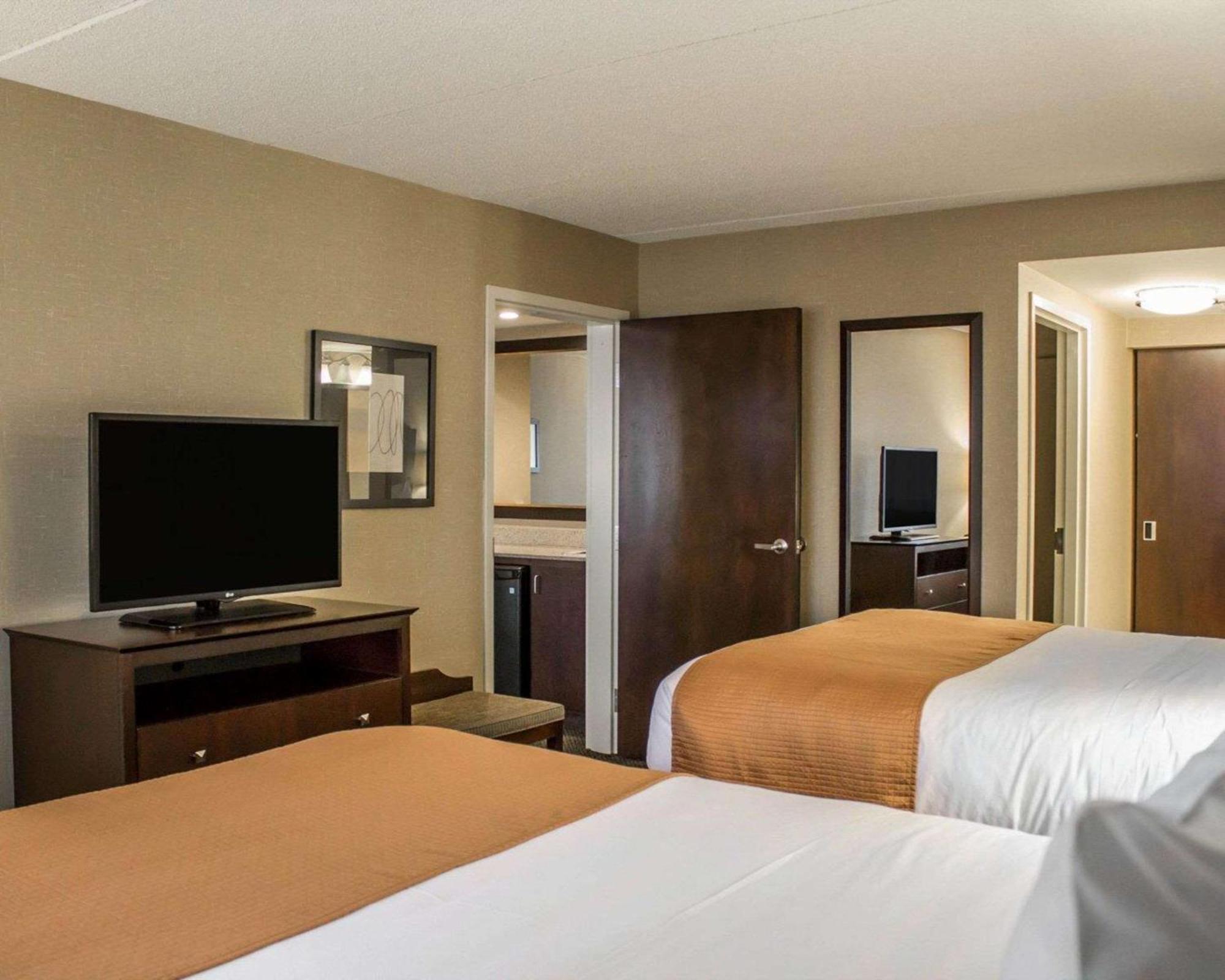 Comfort Inn & Suites Wadsworth Luaran gambar