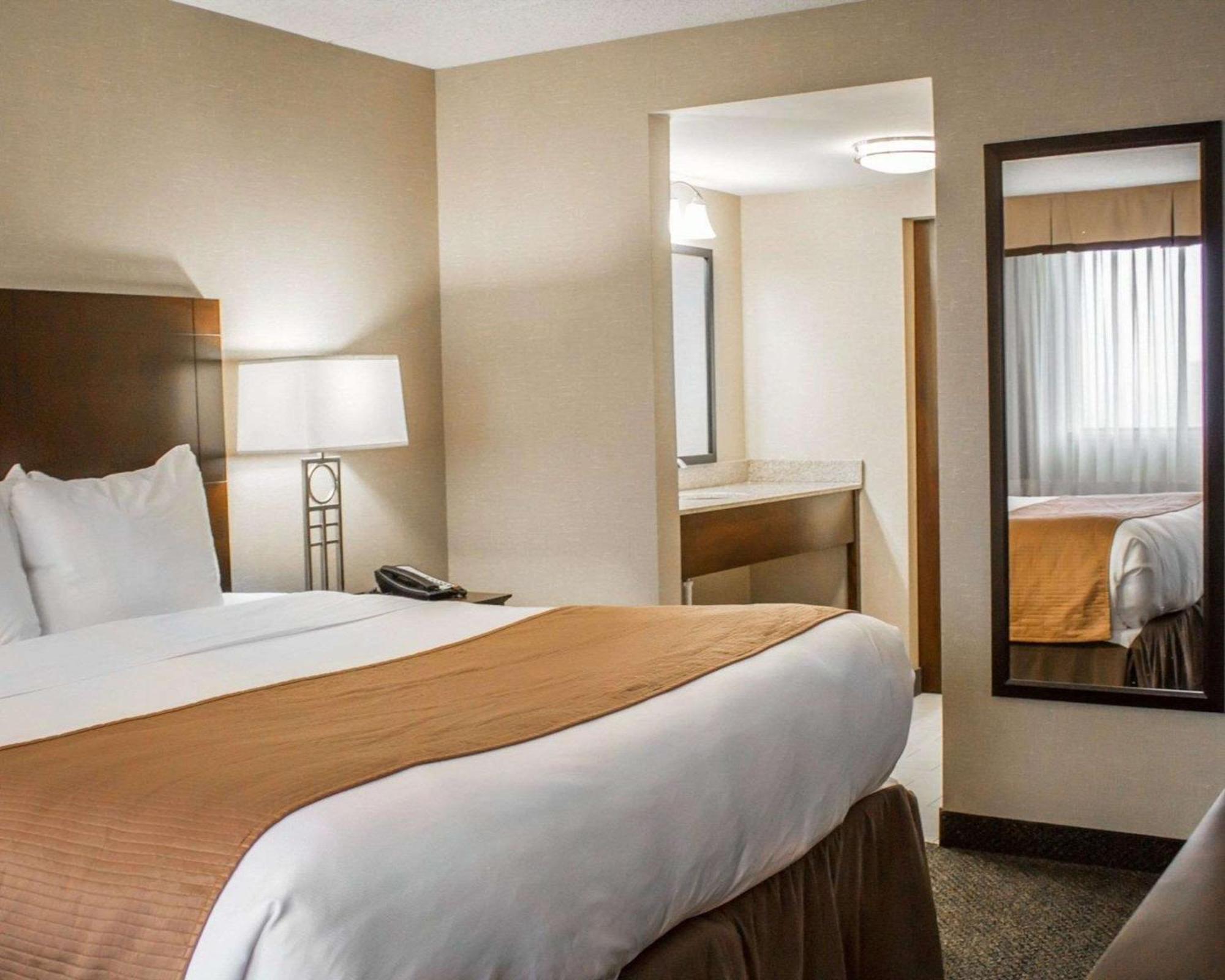 Comfort Inn & Suites Wadsworth Luaran gambar