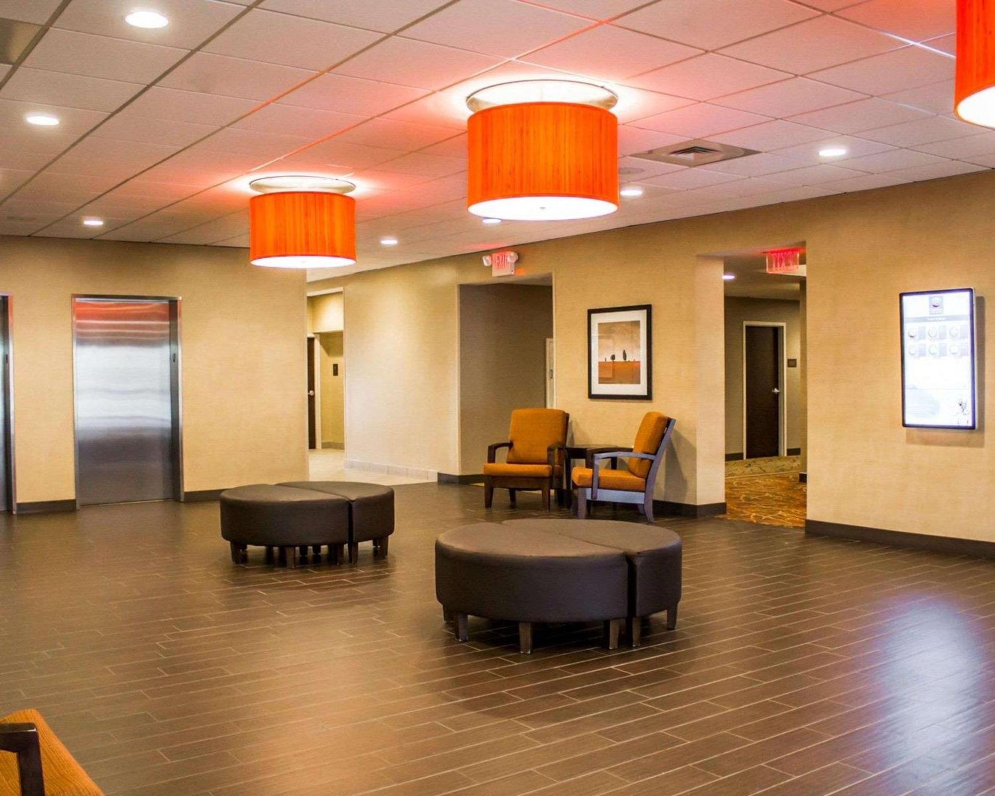 Comfort Inn & Suites Wadsworth Luaran gambar