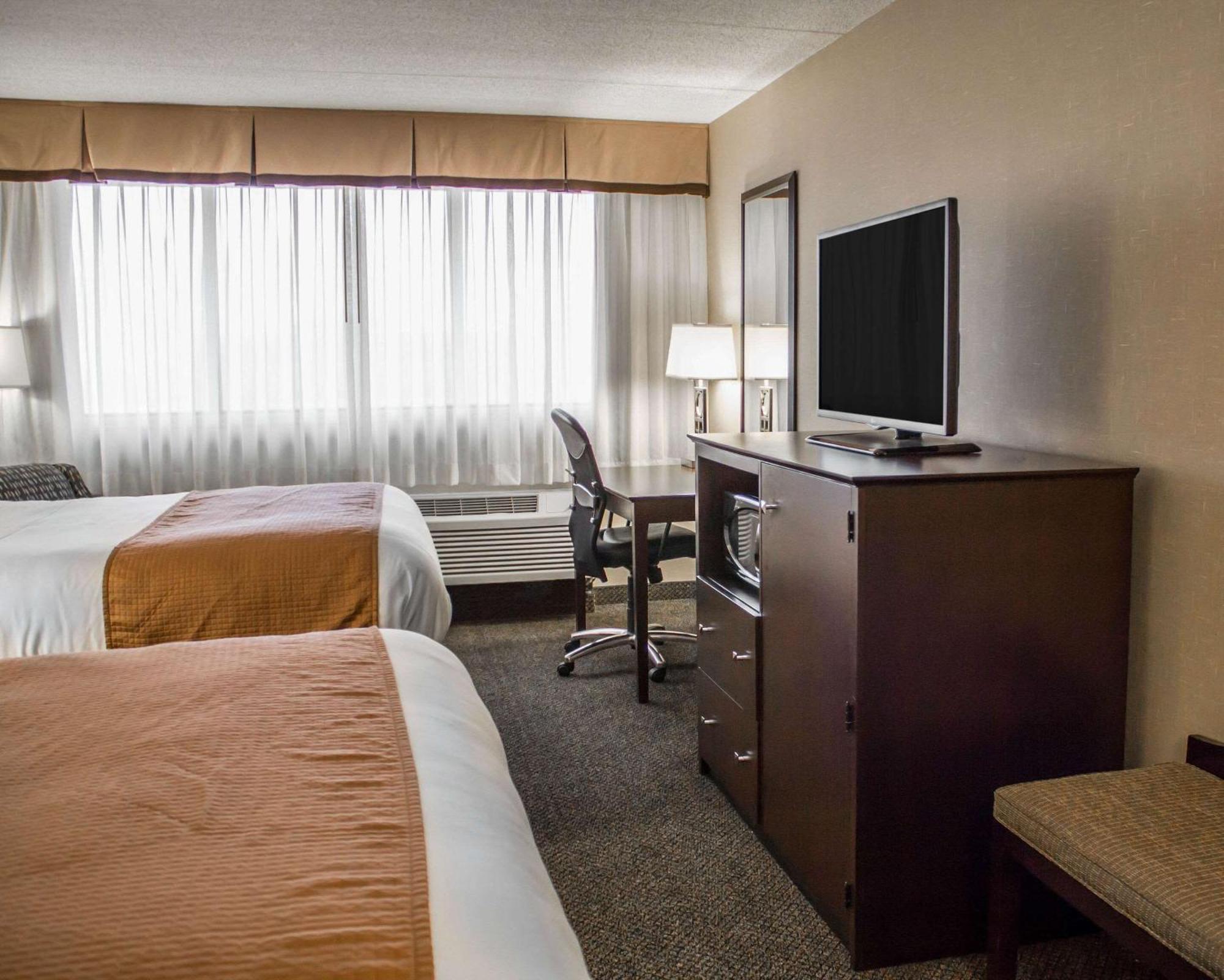 Comfort Inn & Suites Wadsworth Luaran gambar