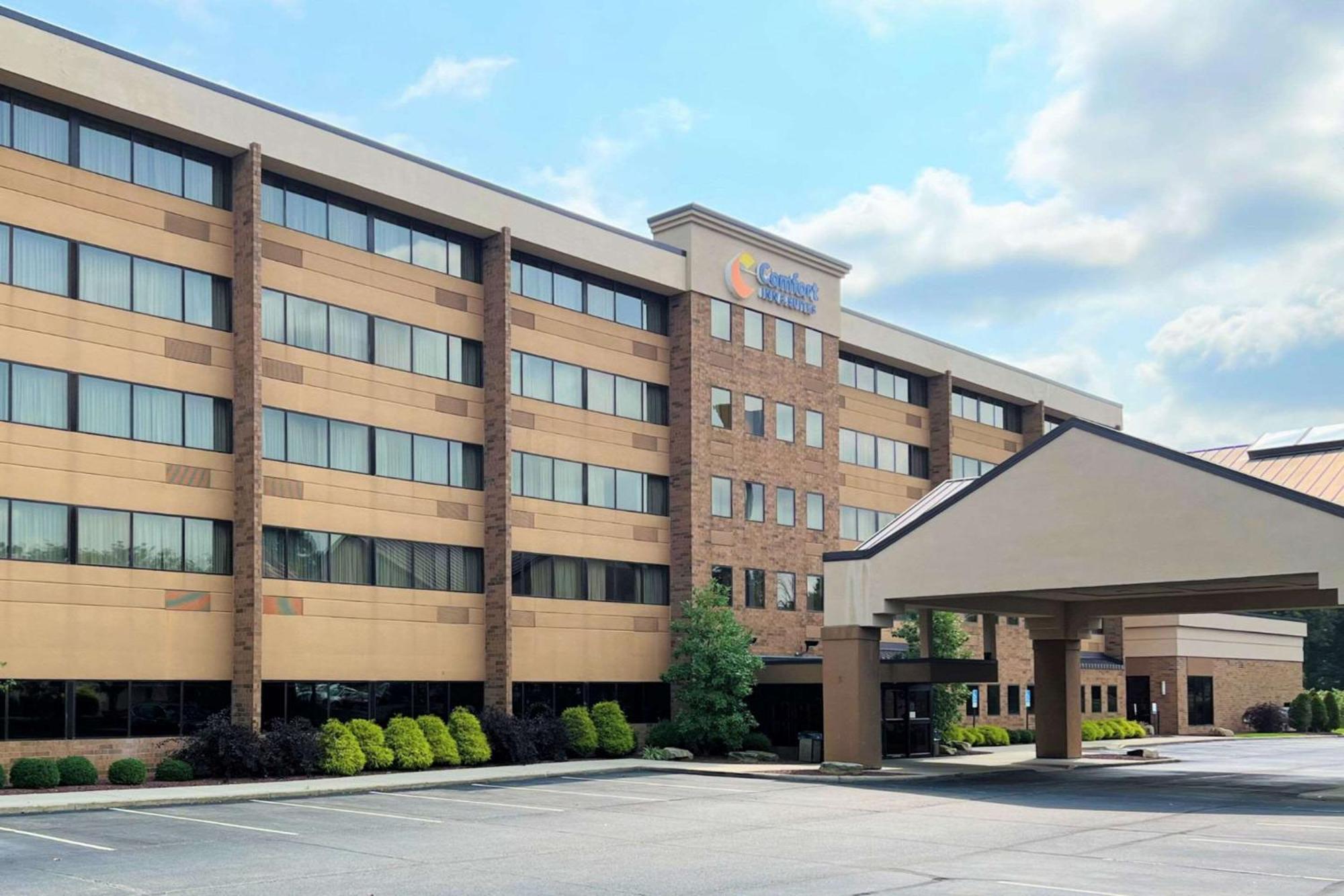 Comfort Inn & Suites Wadsworth Luaran gambar