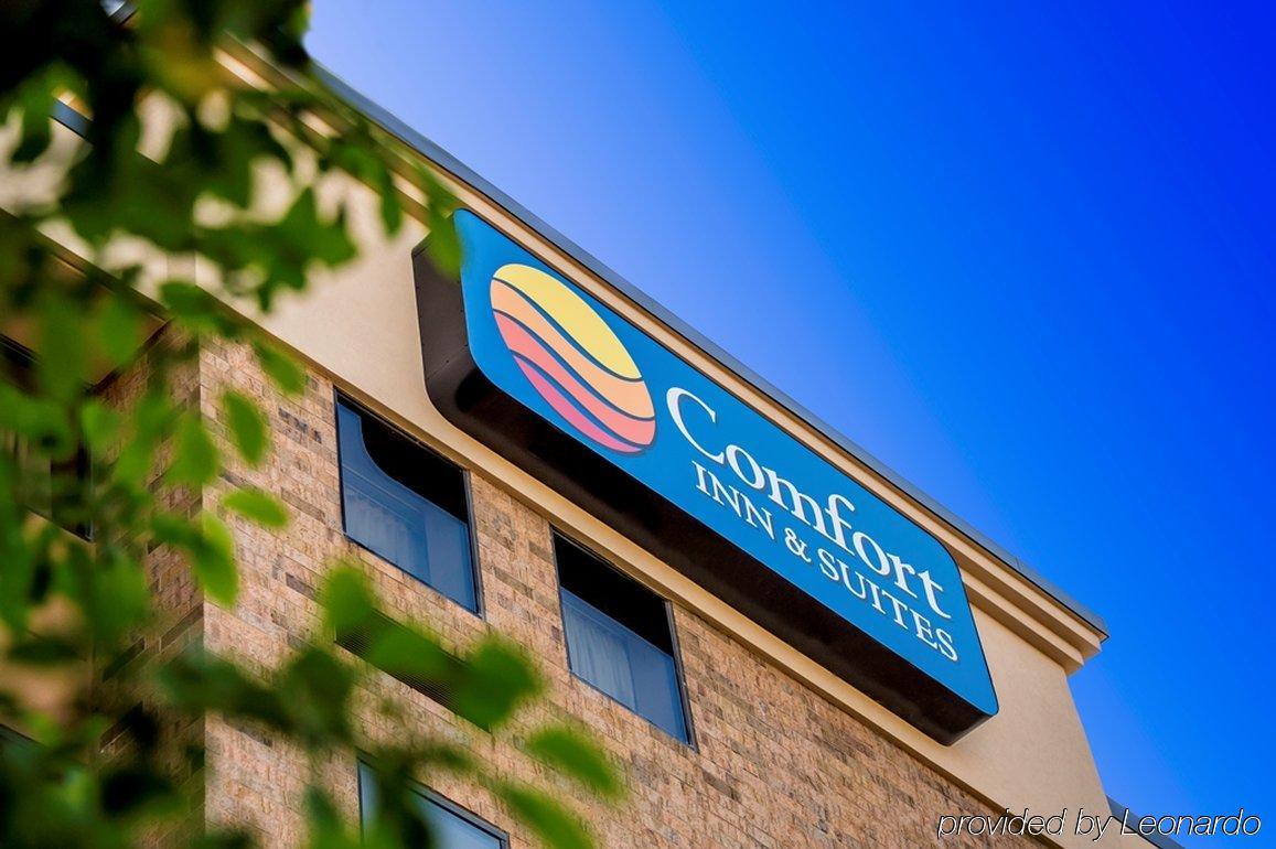 Comfort Inn & Suites Wadsworth Luaran gambar